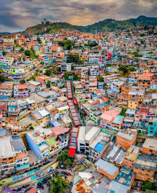 Missão Técnica Regeneração Urbana e Urbanismo Social na Colômbia