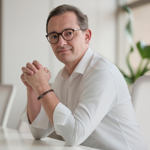 Raphael Ferreira - PR